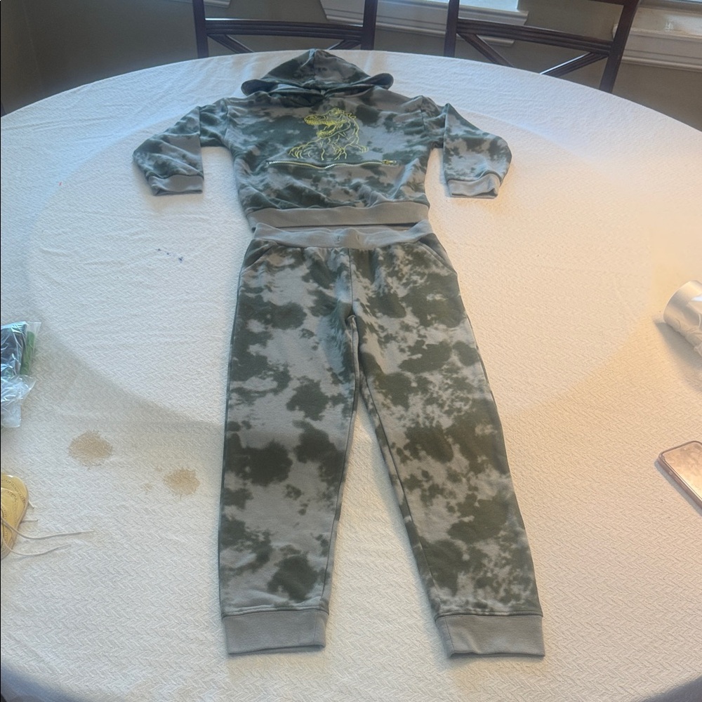 Member’s Mark Kids Camouflage Jogger Set size 10